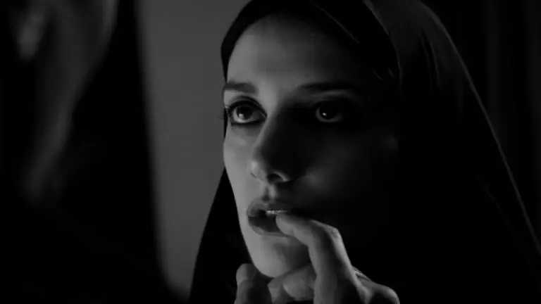 A Girl Walks Home Alone at Night, 2014 - ★★★½